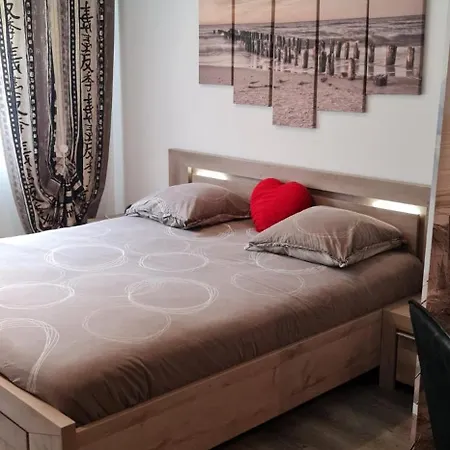 Guest house Jacuzzi Et Sauna Privatifs