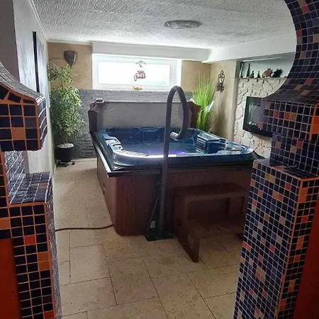 Jacuzzi Et Sauna Privatifs ゲストハウス Volmerange-Les-Mines