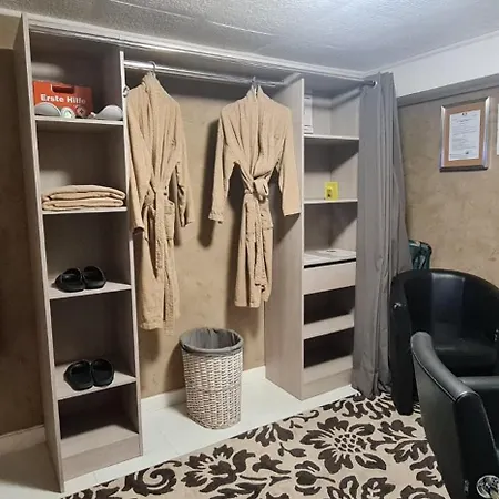 Jacuzzi Et Sauna Privatifs Guest house *