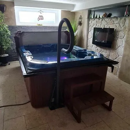 Jacuzzi Et Sauna Privatifs ゲストハウス *